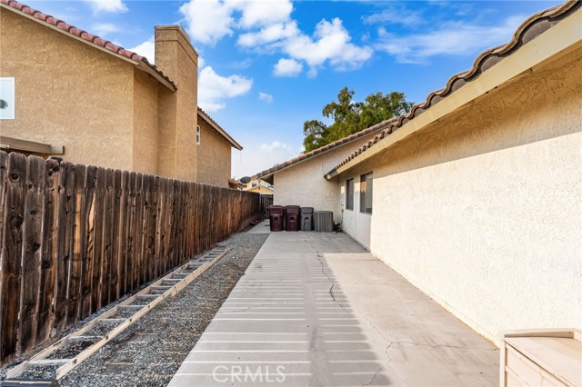 24620 Mantee Place, Moreno Valley CA: https://media.crmls.org/medias/220661e9-16f3-46f7-857f-bea983b77dd4.jpg