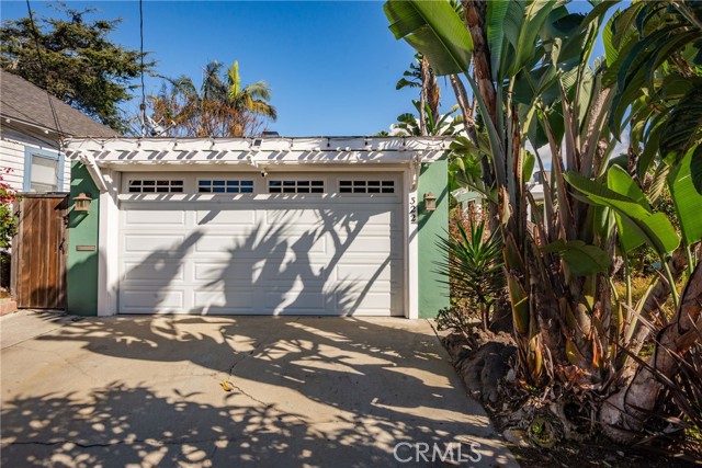 322 Hopkins Avenue, Hermosa Beach, California 90254, 3 Bedrooms Bedrooms, ,2 BathroomsBathrooms,Residential,For Sale,Hopkins,SB25024176