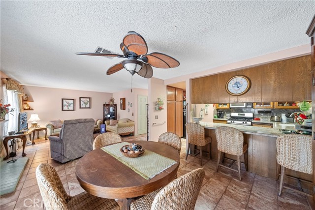 1921 Pine Drive, La Habra CA: https://media.crmls.org/medias/22072db1-e6e9-4105-9b91-2c882b259e5b.jpg
