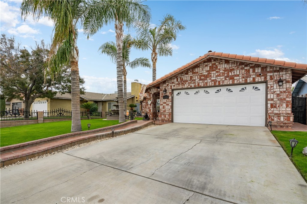 22073F23 Ca37 43Bb 9A11 38Ed6D60Eab6 114 Chiapas Avenue, Bakersfield, Ca 93307 &Lt;Span Style='BackgroundColor:transparent;Padding:0Px;'&Gt; &Lt;Small&Gt; &Lt;I&Gt; &Lt;/I&Gt; &Lt;/Small&Gt;&Lt;/Span&Gt;