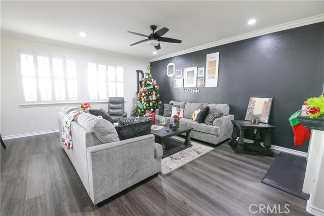 Detail Gallery Image 10 of 69 For 3999 Currant Ln, San Bernardino,  CA 92407 - 5 Beds | 3 Baths