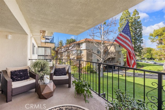 Detail Gallery Image 14 of 41 For 2394 via Mariposa W. Unit 2f, Laguna Woods,  CA 92637 - 2 Beds | 2 Baths