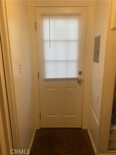 Detail Gallery Image 4 of 29 For 23701 Western, Torrance,  CA 90501 - 2 Beds | 1 Baths