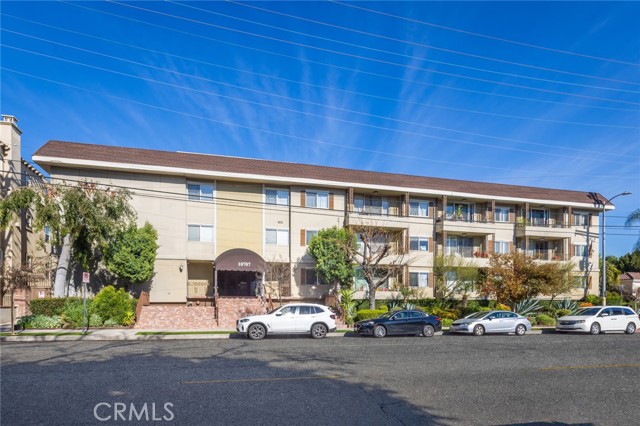 Detail Gallery Image 1 of 1 For 10707 Camarillo St #111,  Toluca Lake,  CA 91602 - 1 Beds | 1 Baths
