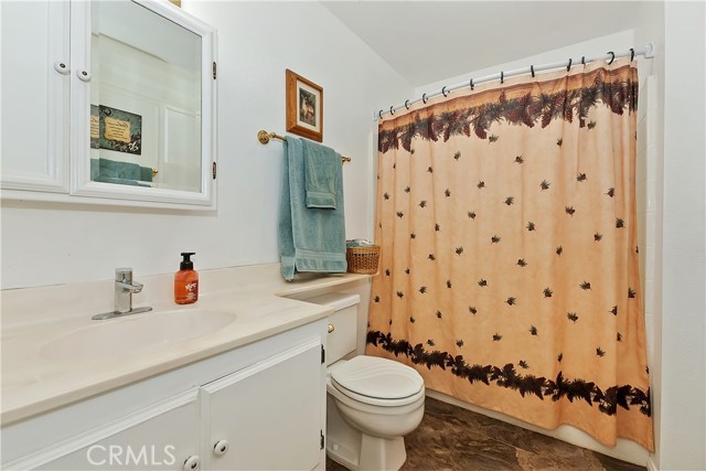 26349 Walnut Hills Drive, Lake Arrowhead CA: https://media.crmls.org/medias/2208974f-2879-4c0b-99d2-87ce5942ab4d.jpg