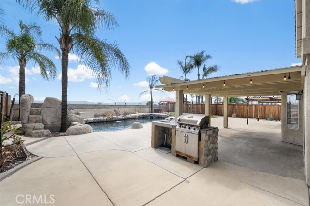 23573 Spindle Way, Murrieta CA: https://media.crmls.org/medias/2208af65-0091-4c99-98a6-725ca7ec044c.jpg