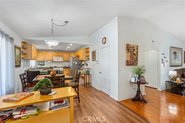 Detail Gallery Image 6 of 36 For 5528 Elmwood Rd, San Bernardino,  CA 92404 - 3 Beds | 2 Baths