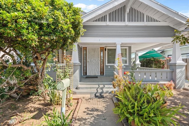 Detail Gallery Image 5 of 35 For 2823 E 6th, Los Angeles,  CA 90023 - 3 Beds | 2 Baths