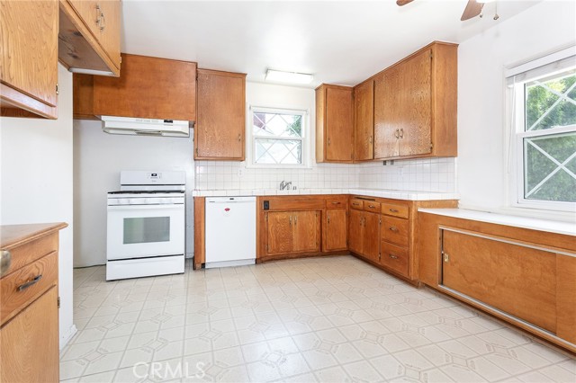 10436 Columbus Avenue photo 33