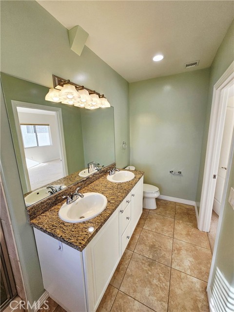 Detail Gallery Image 28 of 32 For 4732 Radford Ave #3,  Valley Village,  CA 91607 - 3 Beds | 3 Baths