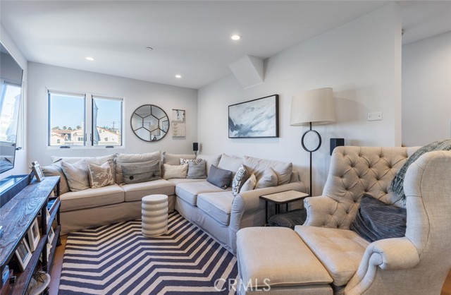 Detail Gallery Image 33 of 43 For 314 Dahlia, Corona Del Mar,  CA 92625 - 3 Beds | 3 Baths