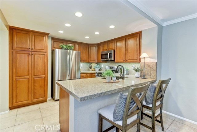 21982 Kitridge, Mission Viejo CA: https://media.crmls.org/medias/220be7eb-0a56-4bb0-a1de-fc05ee59e436.jpg