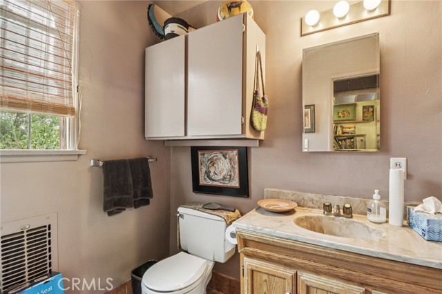 5603 Heatherdale Drive, Los Angeles CA: https://media.crmls.org/medias/220c01e3-7152-4728-a7e1-fe7b7ce35ec9.jpg