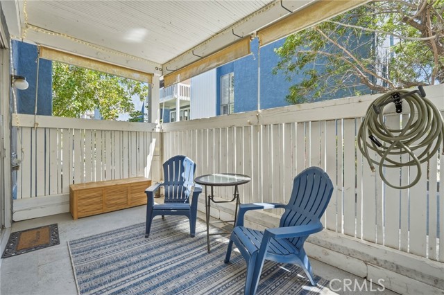 Detail Gallery Image 41 of 54 For 17711 Margate St #103,  Encino,  CA 91316 - 2 Beds | 1/1 Baths