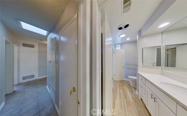 19128 Prairie Street, Northridge CA: https://media.crmls.org/medias/220cf70b-5d81-4a4b-8a07-228fba1c7108.jpg