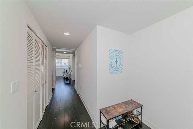 Detail Gallery Image 4 of 39 For 436 S Virgil Ave #403,  Los Angeles,  CA 90020 - 2 Beds | 2 Baths