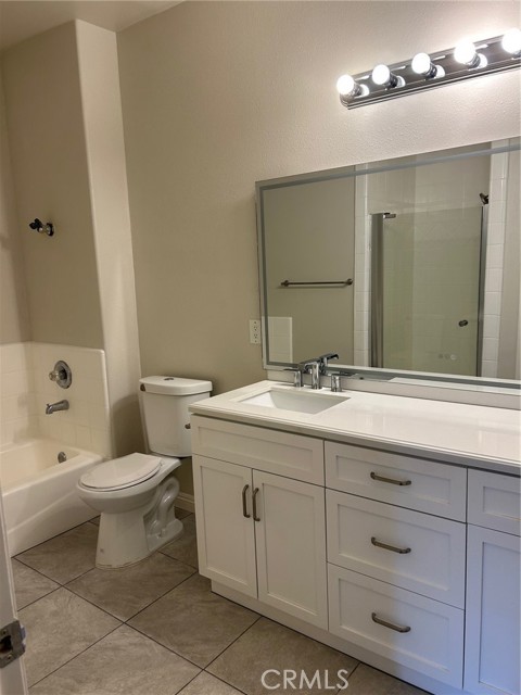 Detail Gallery Image 8 of 19 For 9610 Zelzah #110,  Northridge,  CA 91325 - 3 Beds | 3 Baths