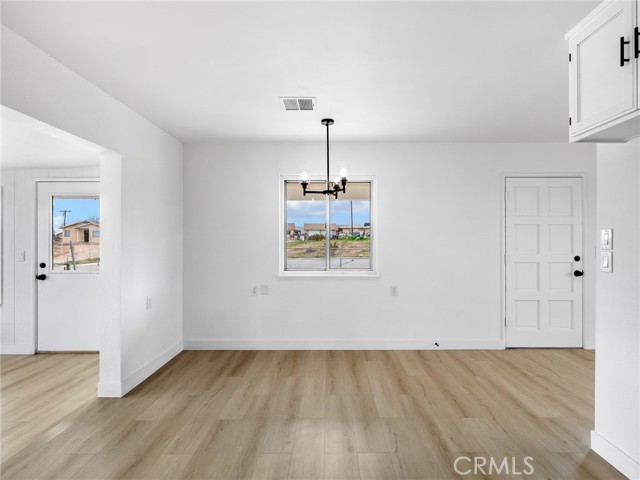 Detail Gallery Image 12 of 28 For 16730 Batson, Victorville,  CA 92395 - 3 Beds | 1/1 Baths