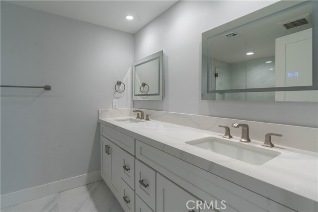 Detail Gallery Image 33 of 40 For 633 Vista Bonita, Newport Beach,  CA 92660 - 3 Beds | 2/1 Baths