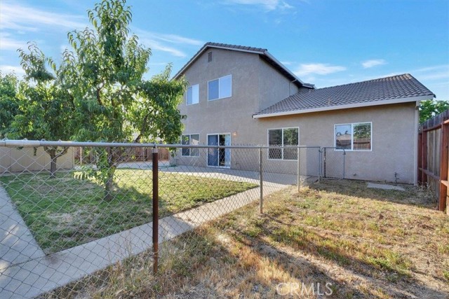 1882 Hunji Drive, Yuba City CA: https://media.crmls.org/medias/220eed0a-c1e5-4a07-be40-17f035229737.jpg