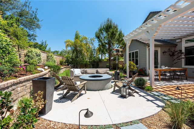 26941 Redwood Bluff Lane, Valencia CA: https://media.crmls.org/medias/220fb124-bd4b-4a46-8650-3844ba6140c6.jpg