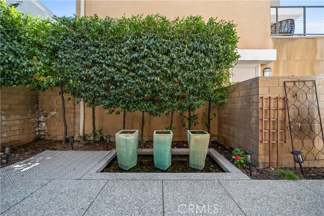 Detail Gallery Image 14 of 67 For 814 Beacon, Irvine,  CA 92618 - 3 Beds | 2/1 Baths
