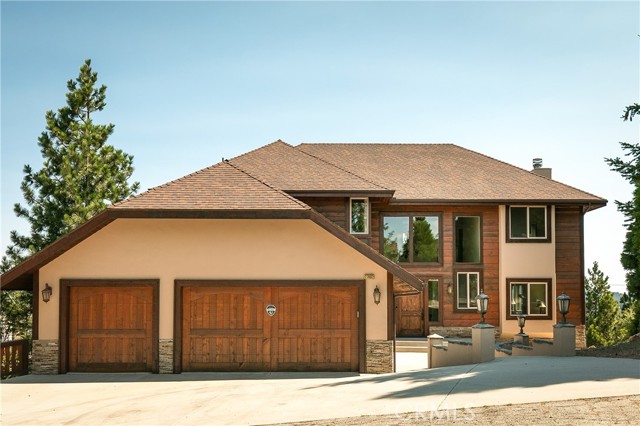 Detail Gallery Image 2 of 40 For 27692 Caribou Dr, Lake Arrowhead,  CA 92352 - 4 Beds | 2/1 Baths
