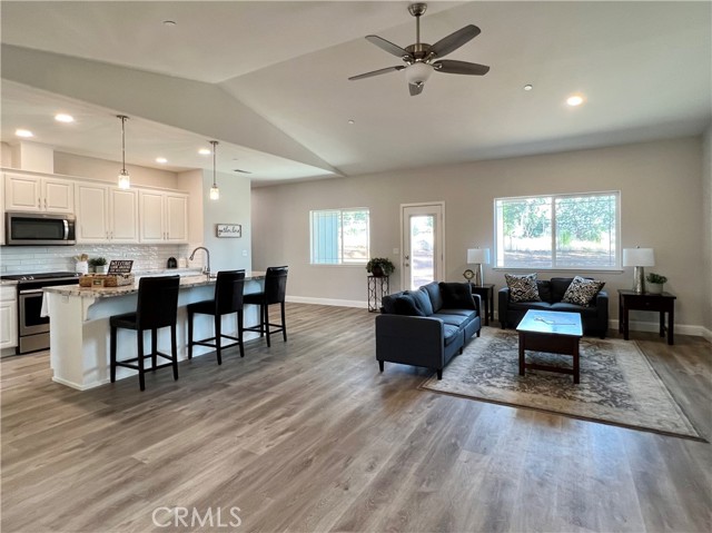Detail Gallery Image 11 of 49 For 218 Sky Oaks Dr, Paradise,  CA 95969 - 3 Beds | 3 Baths