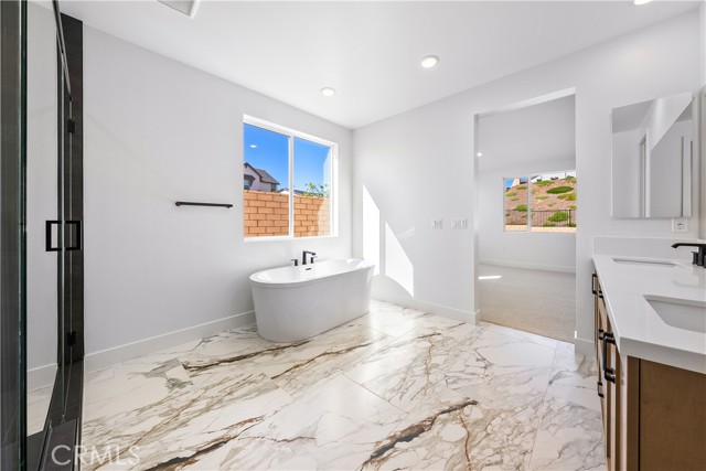 30105 Hillside Place, Castaic CA: https://media.crmls.org/medias/220ffc7a-58ed-4ae6-9aed-be85947bf010.jpg