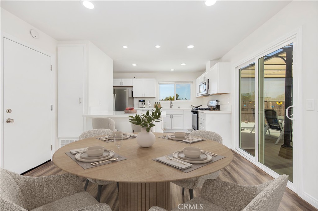 1361 Temple Heights Drive - photo 9