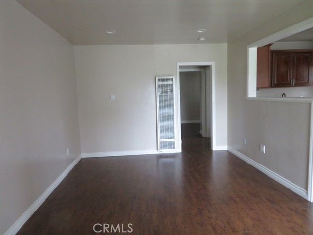 Detail Gallery Image 7 of 11 For 9833 Walnut, Bellflower,  CA 90706 - – Beds | – Baths