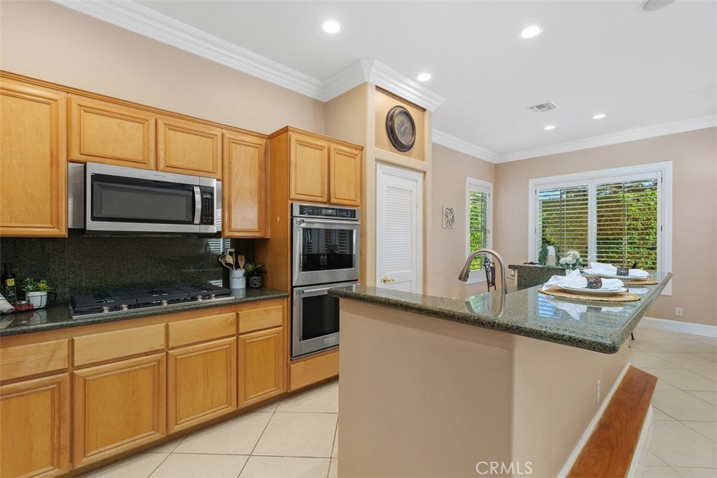 MLS #OC25269691 image #5