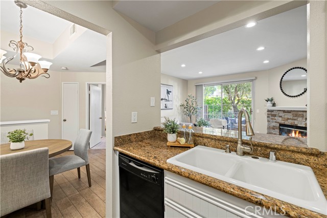 23839 Del Monte Drive, Valencia CA: https://media.crmls.org/medias/22114866-6f67-4d9e-8111-55075f91764b.jpg