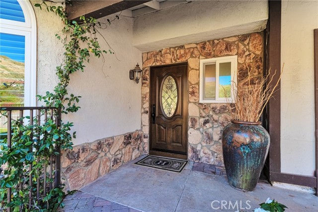 Detail Gallery Image 5 of 59 For 29857 Wistaria Valley, Canyon Country,  CA 91387 - 3 Beds | 3 Baths