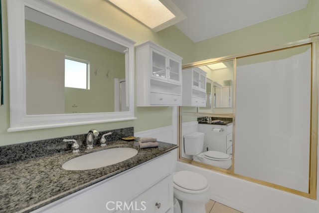 Detail Gallery Image 29 of 34 For 19431 Sherman Way #10,  Reseda,  CA 91335 - 2 Beds | 2/1 Baths