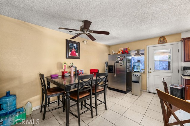 12597 Jalepeno Avenue, Chino CA: https://media.crmls.org/medias/2211fa9a-dfc7-41ad-8431-3e8c163bd1f3.jpg