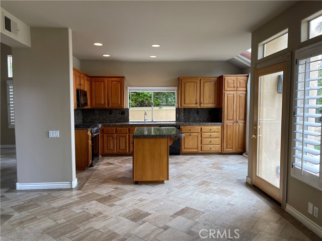 Detail Gallery Image 21 of 24 For 14 Calella, Laguna Niguel,  CA 92677 - 4 Beds | 3 Baths