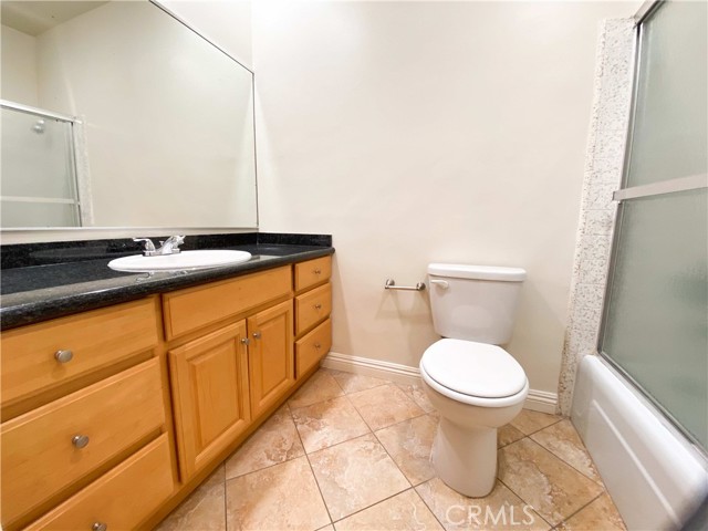 908 15th Street, Santa Monica CA: https://media.crmls.org/medias/2212a6d2-44d7-4c80-bb69-efb620224b80.jpg