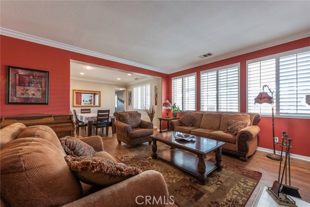 Detail Gallery Image 12 of 59 For 17396 Timberview Dr, Riverside,  CA 92504 - 4 Beds | 3/1 Baths