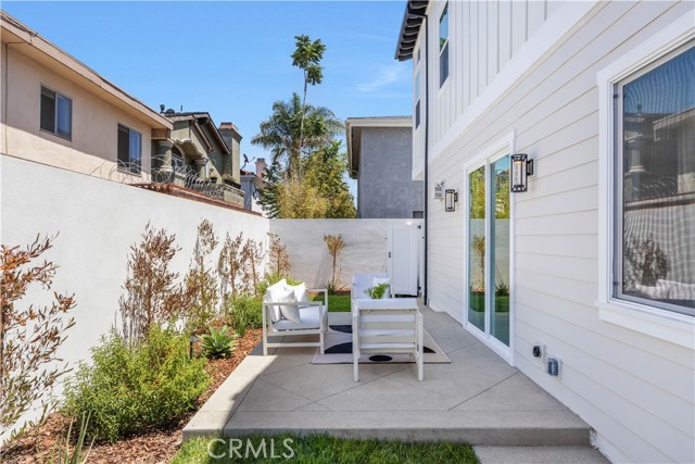 Detail Gallery Image 39 of 52 For 2619 Huntington Ln a,  Redondo Beach,  CA 90278 - 4 Beds | 3/1 Baths