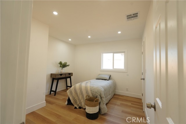 1850 W. 80th Street, Los Angeles CA: https://media.crmls.org/medias/221317d9-70d0-40ee-b30c-8a3a4aaf83aa.jpg
