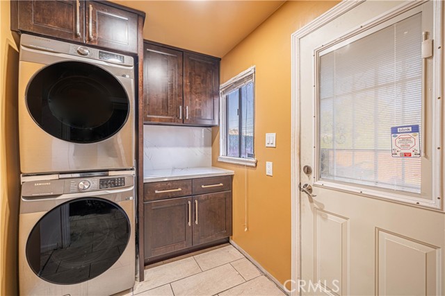 Detail Gallery Image 14 of 35 For 12922 Stanford Ave, Los Angeles,  CA 90059 - 4 Beds | 2 Baths