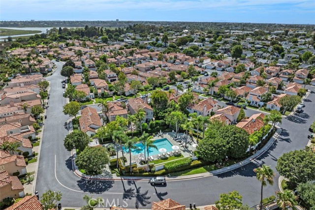 Detail Gallery Image 42 of 47 For 43 Gannet Ln, Newport Beach,  CA 92660 - 3 Beds | 2/1 Baths