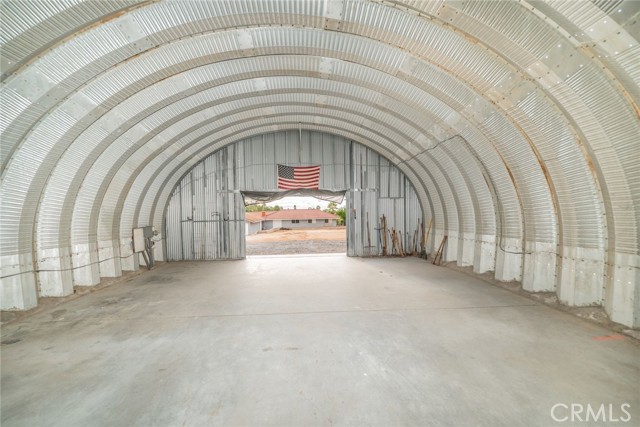 16600 Porter Avenue, Riverside CA: https://media.crmls.org/medias/2214303e-f793-467f-b5c6-f41999cd803e.jpg