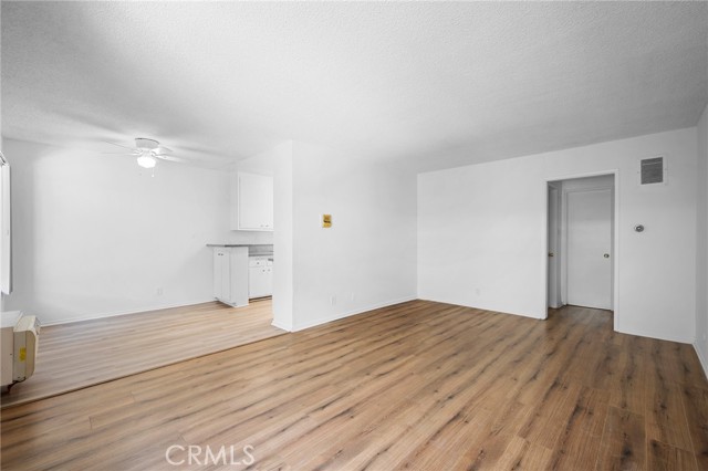 1422 N Curson Avenue, Los Angeles CA: https://media.crmls.org/medias/22145fd4-0e66-4f2a-a132-4776b3c13337.jpg