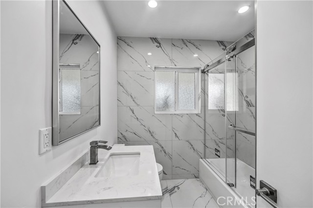 Detail Gallery Image 12 of 14 For 14857 Tuba, –,  CA 91345 - 4 Beds | 2 Baths