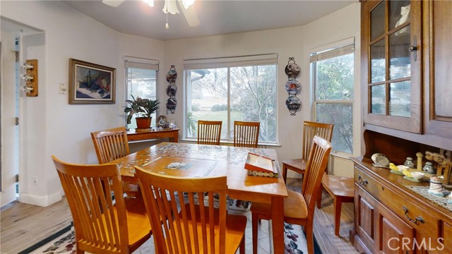 Detail Gallery Image 9 of 43 For 212 Hill View Ln., Coalinga,  CA 93210 - 5 Beds | 3 Baths