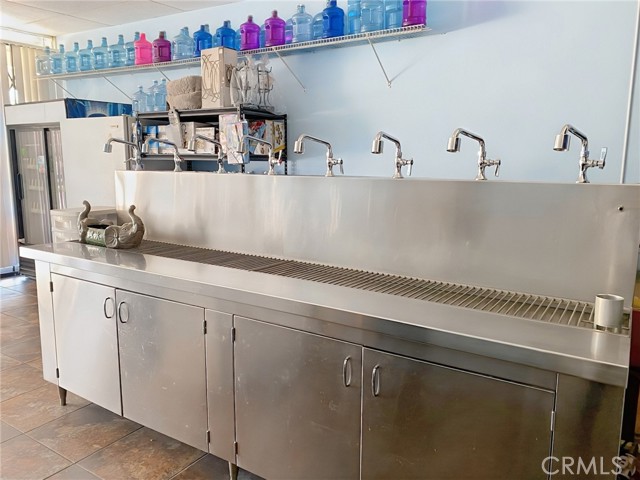 245 E Baseline Street, Rialto CA: https://media.crmls.org/medias/22151daf-112d-40d2-b7df-5c6eb9b64f3f.jpg