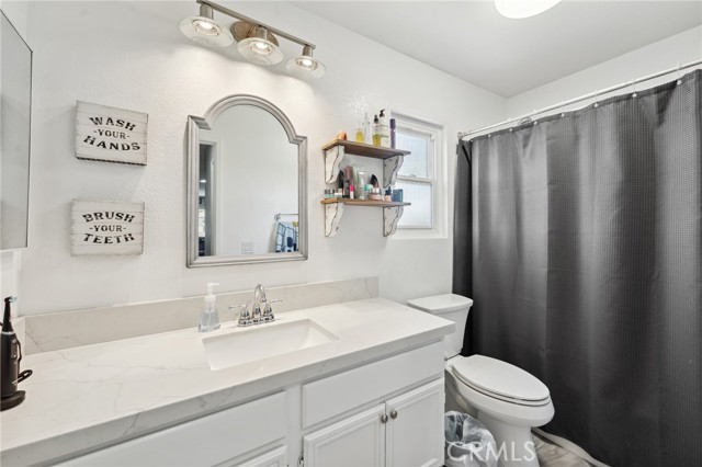 293 Belize Way, Oceanside CA: https://media.crmls.org/medias/22158201-e0e6-4fce-a6bd-38798c10bb7a.jpg