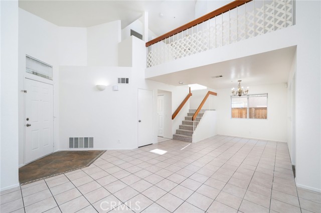 Detail Gallery Image 8 of 31 For 15642 Coventry Ln, Fontana,  CA 92337 - 3 Beds | 2/1 Baths